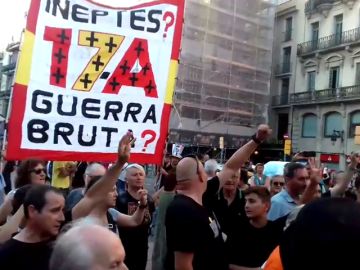 Los CDR reclaman ante la Sagrada Familia explicaciones sobre los atentados en Cataluña Los CDR reclaman ante la Sagrada Familia explicaciones sobre los atentados en Cataluña