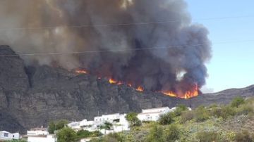 Incendio en Valleseco Incendio en Valleseco