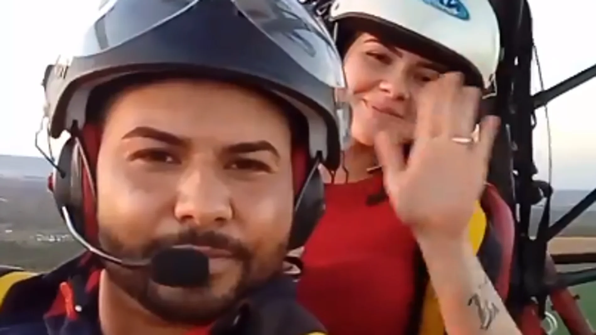 Una pareja de brasileños muere en un accidente de parapente el día de antes de su boda Una pareja de brasileños muere en un accidente de parapente el día de antes de su boda
