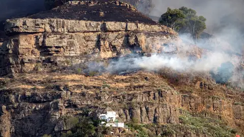 El incendio forestal declarado en Gran Canaria El incendio forestal declarado en Gran Canaria