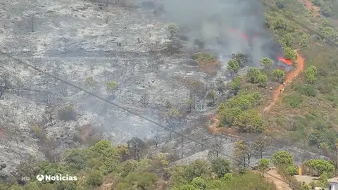 Unas 50 personas, evacuadas por el fuego en Estepona Unas 50 personas, evacuadas por el fuego en Estepona