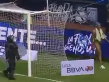 El 'Negro de WhatsApp' irrumpe en el partido El 'Negro de WhatsApp' irrumpe en el partido