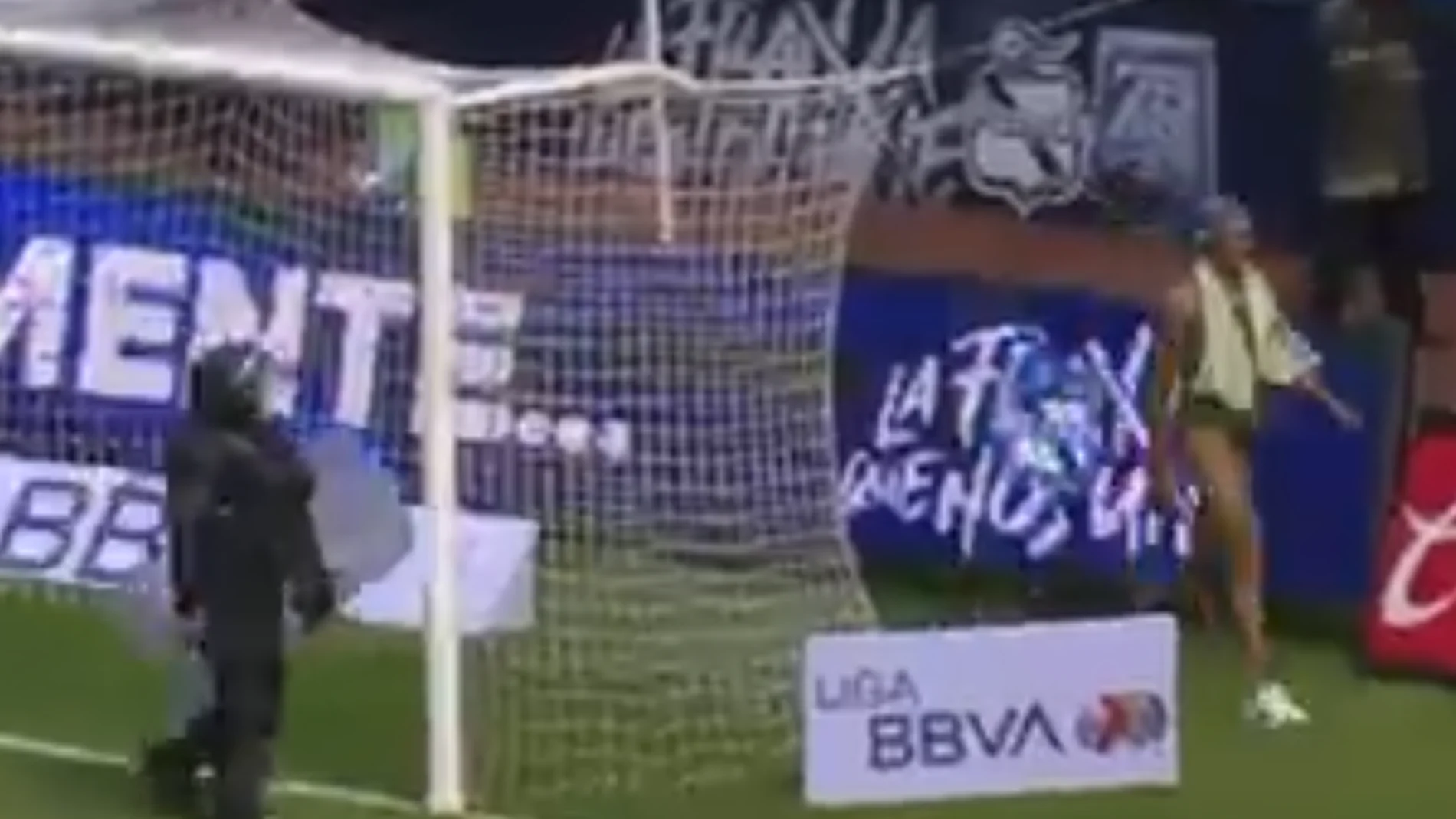 El 'Negro de WhatsApp' irrumpe en el partido El 'Negro de WhatsApp' irrumpe en el partido