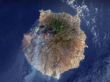 El antes y después del incendio que arrasa Gran Canaria El antes y después del incendio que arrasa Gran Canaria