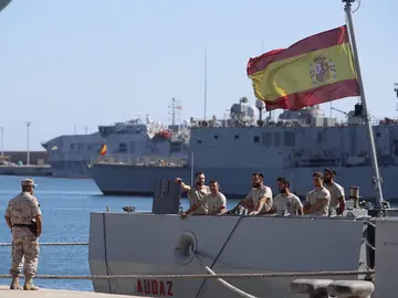 Zarpa el buque español Audaz para recoger a los migrantes del Open Arms Zarpa el buque español Audaz para recoger a los migrantes del Open Arms