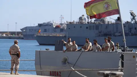 Zarpa el buque español Audaz para recoger a los migrantes del Open Arms Zarpa el buque español Audaz para recoger a los migrantes del Open Arms