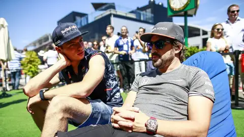 Ferrari y Red Bull tientan a Fernando Alonso: así es el plan para volver en 2021 a la Fórmula 1 Ferrari y Red Bull tientan a Fernando Alonso: así es el plan para volver en 2021 a la Fórmula 1