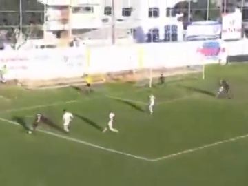 ¿El golazo del año? El tanto &quot;pornográfico&quot; de rabona que da la vuelta al mundo