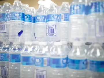 El Aeropuerto de San Francisco prohíbe las botellas de plásticos El Aeropuerto de San Francisco prohíbe las botellas de plásticos