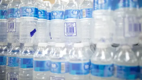 El Aeropuerto de San Francisco prohíbe las botellas de plásticos El Aeropuerto de San Francisco prohíbe las botellas de plásticos