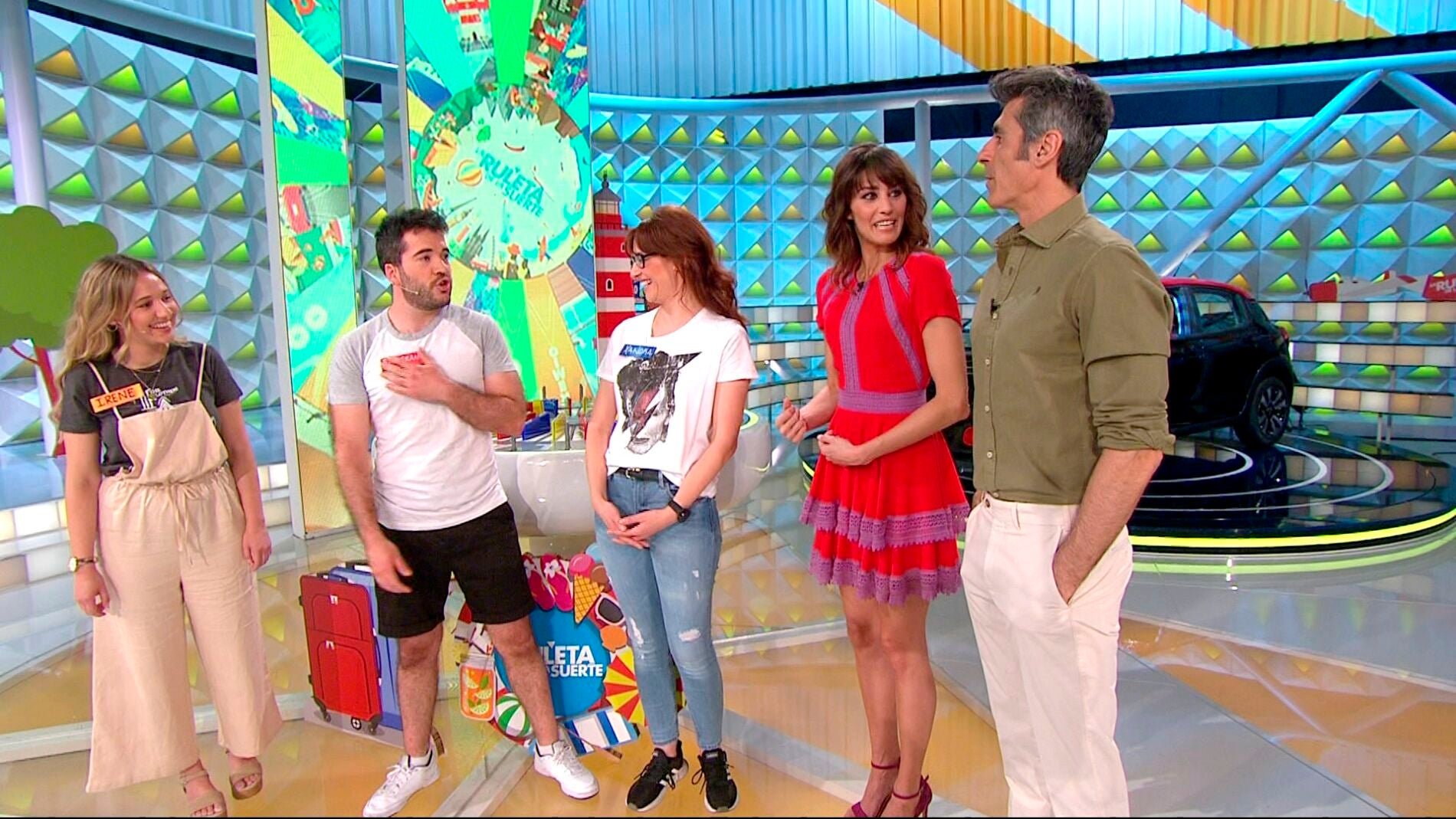 Un concursante de 'La ruleta de la suerte' compite contra Laura Moure por la &ldquo;delantera&rdquo; 