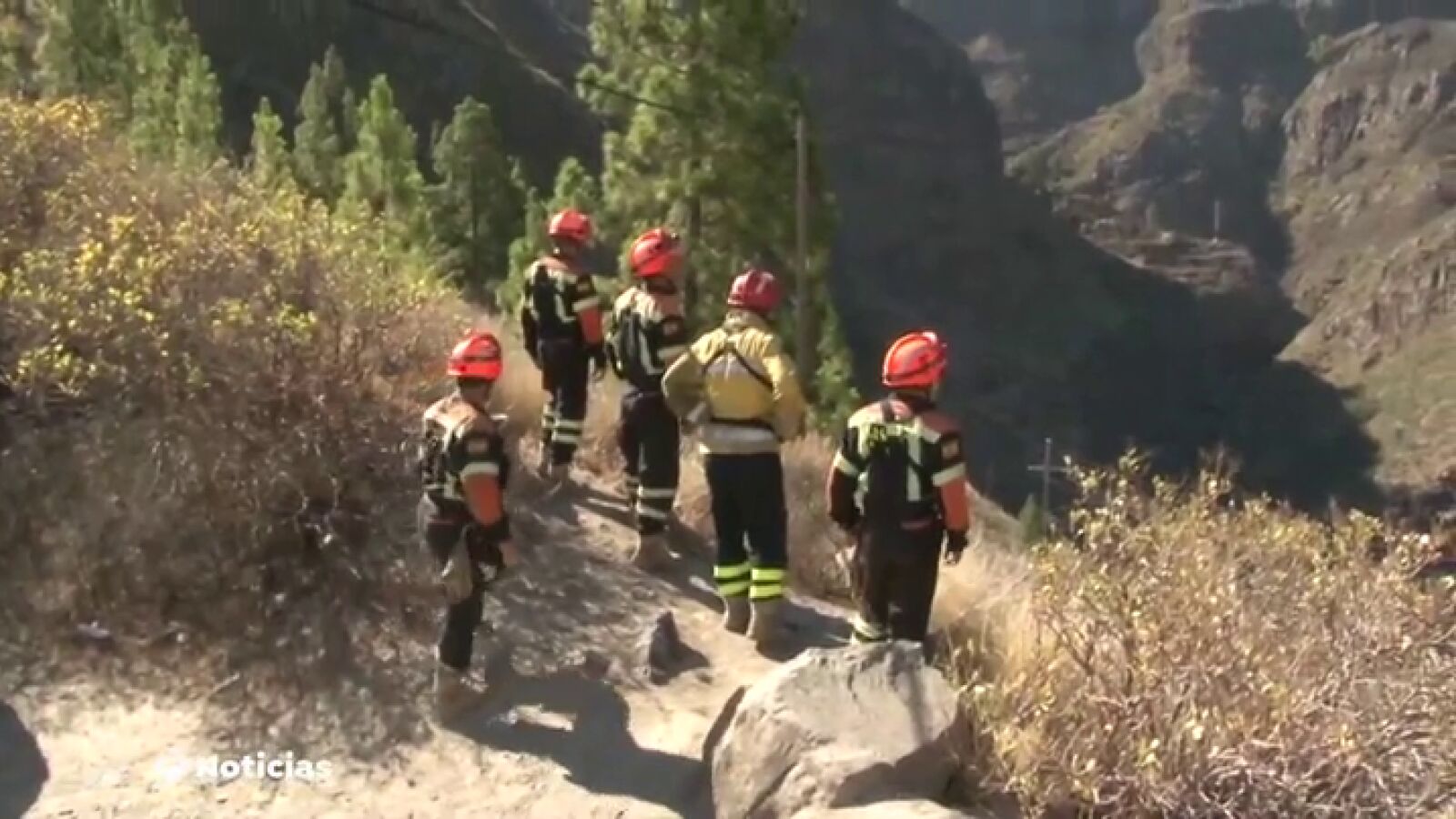 Jesús e Irene vuelven a su casa tras ser desalojados en dos ocasiones tras los incendios de Gran Canaria 