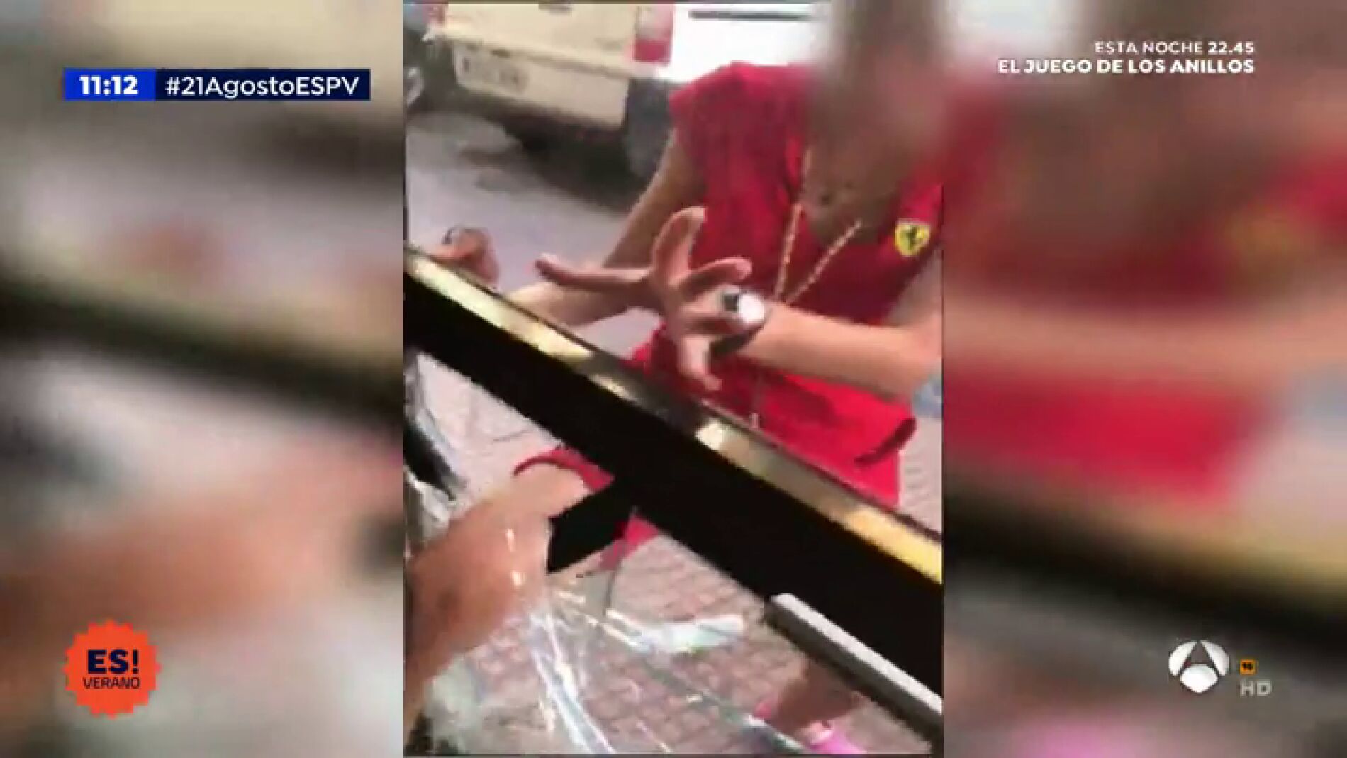 Vecina fuera de control en Alcal&aacute; de Henares