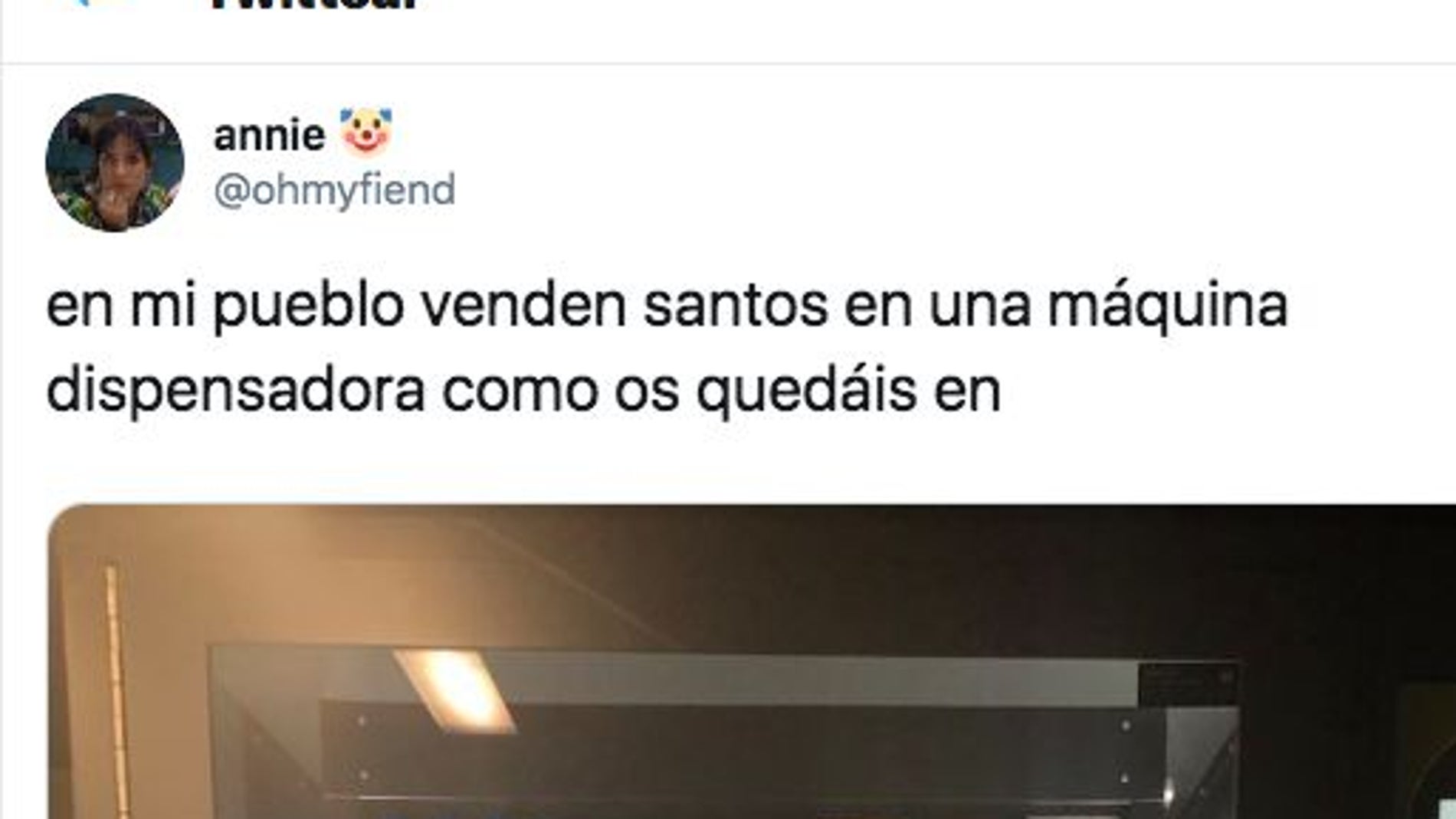 Máquina expendedora de santos