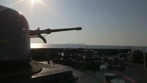 El buque Audaz llega a Lampedusa para traer a 15 de los inmigrantes rescatados por el Open Arms El buque Audaz llega a Lampedusa para traer a 15 de los inmigrantes rescatados por el Open Arms