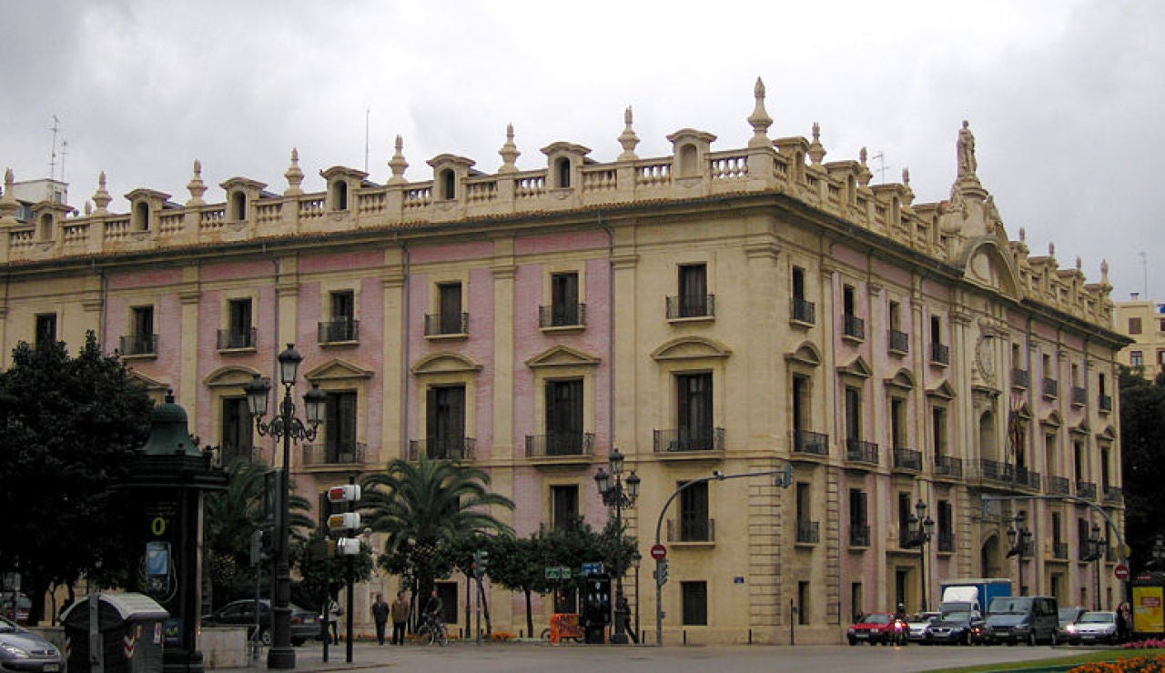 Edificio de la Fiscalía provincial de Valencia. Edificio de la Fiscalía provincial de Valencia.