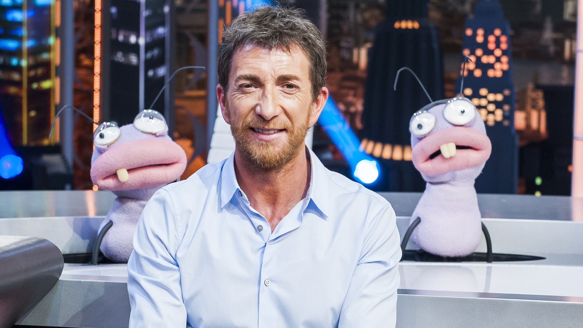 Pablo Motos, presentador de 'El Hormiguero 3.0' junto a las hormigas Trancas y Barrancas