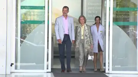 Felipe VI y la Reina Sofía, felices por el resultado de la operación a don Juan Carlos: "Todo ha ido perfecto" Felipe VI y la Reina Sofía, felices por el resultado de la operación a don Juan Carlos: "Todo ha ido perfecto"