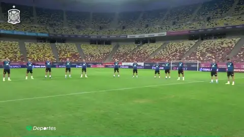 La Selección Española guarda un minuto de silencio en honor a Blanca Fernández Ochoa La Selección Española guarda un minuto de silencio en honor a Blanca Fernández Ochoa