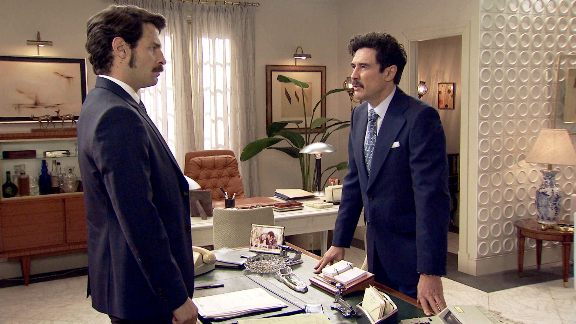 Armando Ord&oacute;&ntilde;ez y Carlos en 'Amar es para siempre'