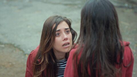 Turna rechaza a Zeynep: "Me llamo Melek"