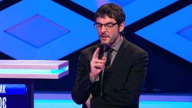 El extraño comportamiento de Juanra Bonet en '¡Boom!' tras una pregunta sobre los gorilas