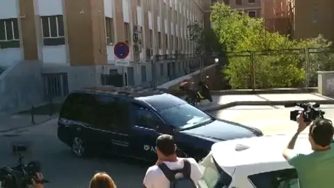 REEMPLAZO: Trasladan el cuerpo de Blanca Fernández Ochoa al tanatorio de Cercedilla REEMPLAZO: Trasladan el cuerpo de Blanca Fernández Ochoa al tanatorio de Cercedilla