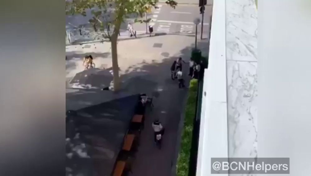 Intentan apuñalar a un turista para robarle la maleta en Barcelona