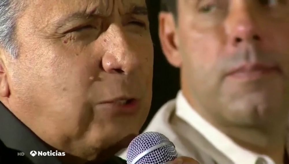 El presidente de Ecuador canta 'Padre', de Joan Manuel Serrat, en defensa de la selva amazónica