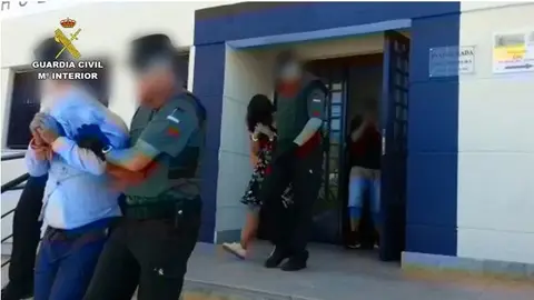 Cuatro detenidos por robos a bancos Cuatro detenidos por robos a bancos