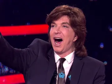 La entrañable intervención del cantante como jurado de 'Tu cara me suena' La entrañable intervención del cantante como jurado de 'Tu cara me suena'