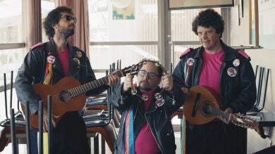 Javi, obligado a pertenecer de nuevo a los 'Panteras Rosas'