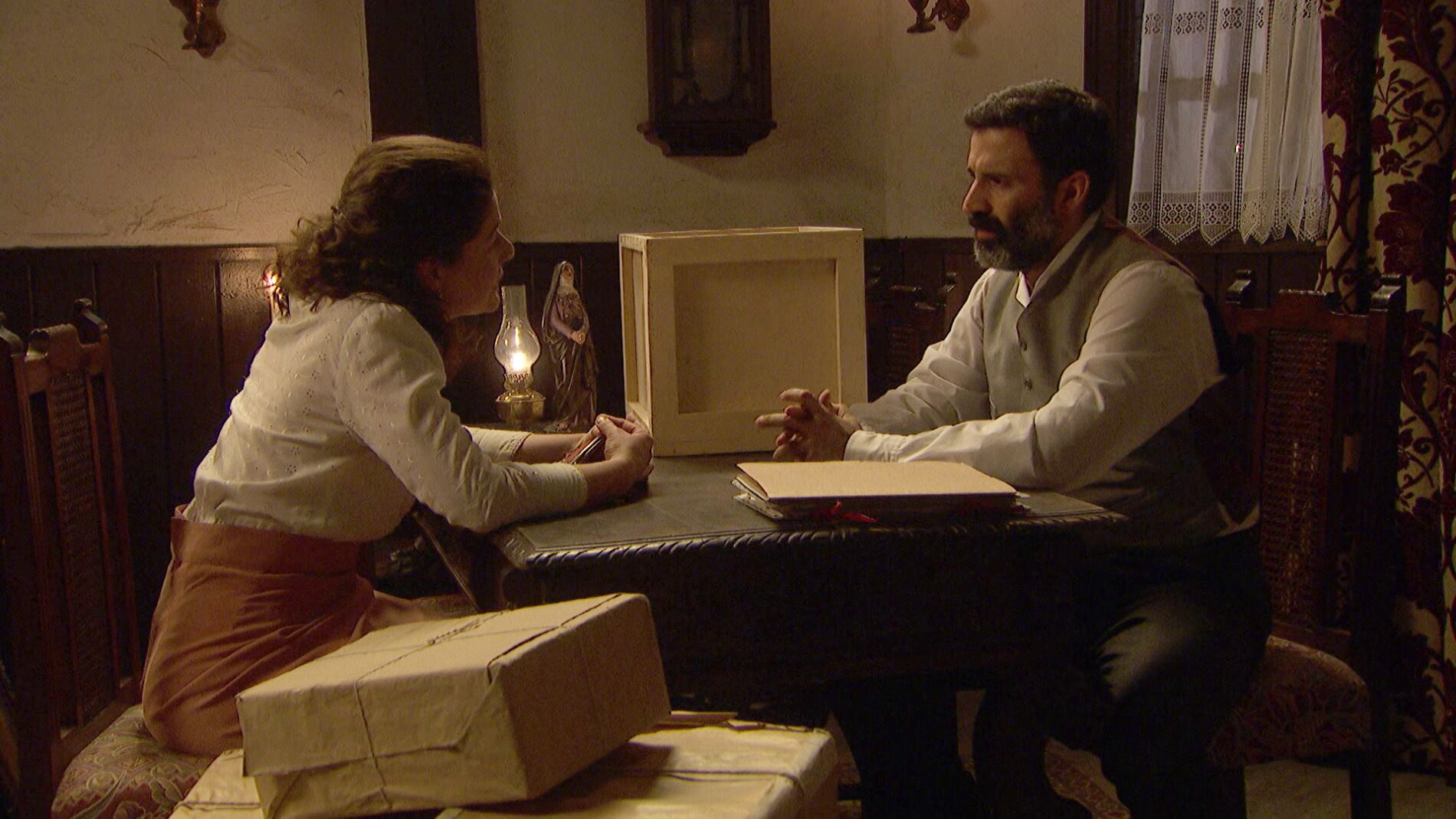 'El secreto de Puente Viejo': Marina sigue reuniendo pistas sobre el paradero de Esther 