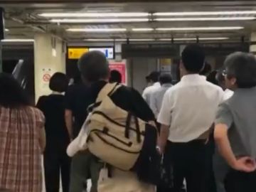 El tifón 'Faxai' toca tierra en Tokio con vientos superiores a los 200 kilómetros por hora