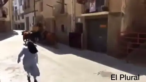 Sor Elsa, la monja que corre en los encierros junto a los toros Sor Elsa, la monja que corre en los encierros junto a los toros