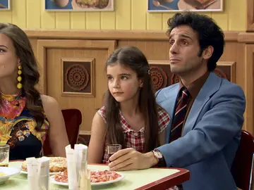 La emotiva despedida de Ignacio, María y Alicia antes de irse a Boston La emotiva despedida de Ignacio, María y Alicia antes de irse a Boston