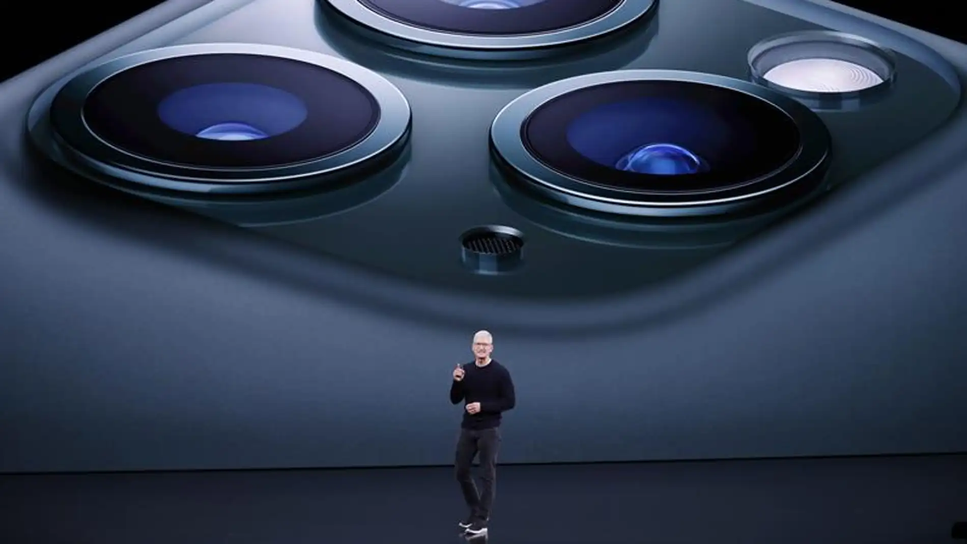Tim Cook presenta el iPhone 11
