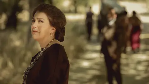 Los habitantes de Puente Viejo huyen del pueblo sin mirar atrás Los habitantes de Puente Viejo huyen del pueblo sin mirar atrás