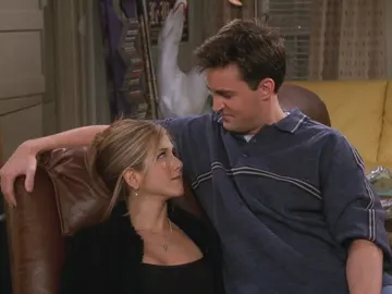 Chandler y Rachel en 'Friends' Chandler y Rachel en 'Friends'