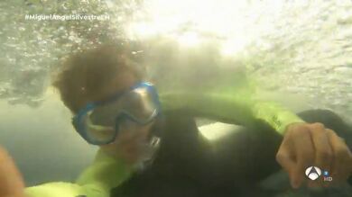 Marron enseña cómo explota un globo de agua desde dentro en ‘El Hormiguero 3.0’