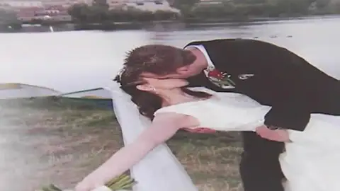 Un matrimonio descubre que no estaban casados Un matrimonio descubre que no estaban casados