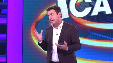 La reflexión de Arturo Valls sobre el uso que le damos a las nuevas tecnologías en ‘¡Ahora caigo!’ 