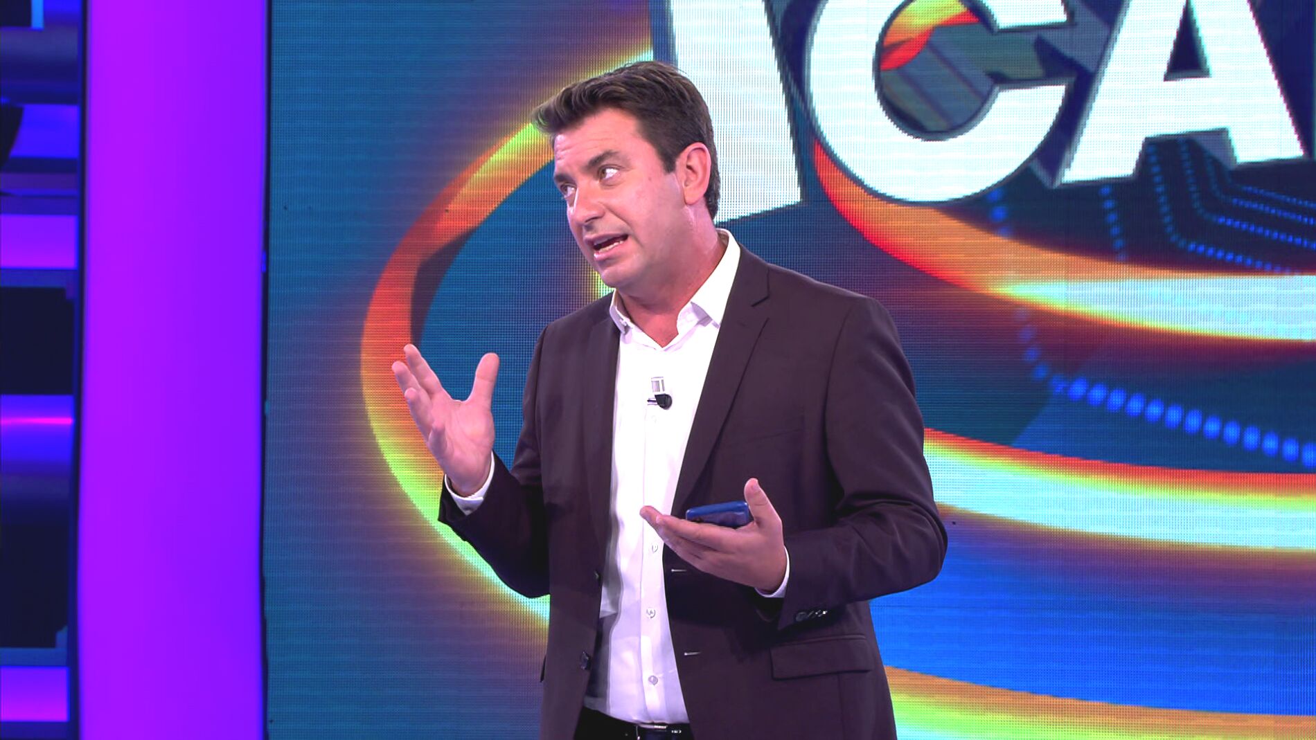 La reflexi&oacute;n de Arturo Valls por el uso que le damos a las nuevas tecnolog&iacute;as en &lsquo;&iexcl;Ahora caigo!&rsquo; 