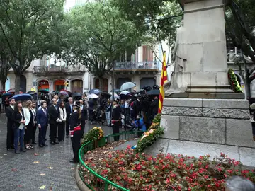 Ofrenda floral al momumento a Rafael Casanova Ofrenda floral al momumento a Rafael Casanova