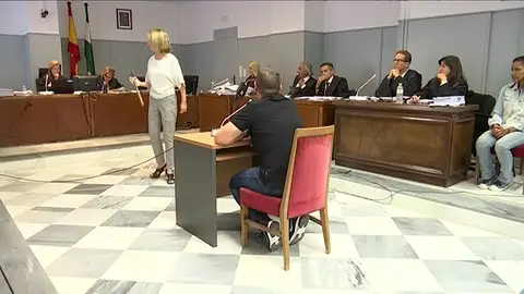 El tío de Gabriel dice que Ana Julia Quezada estaba muy nerviosa cuando la sorprendieron en la finca tras desaparecer el niño El tío de Gabriel dice que Ana Julia Quezada estaba muy nerviosa cuando la sorprendieron en la finca tras desaparecer el niño