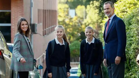 Los Reyes y sus hijas, la princesa Leonor y la infanta Sofía Los Reyes y sus hijas, la princesa Leonor y la infanta Sofía