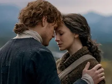 Sam Heughan y Caitriona Balfe como Claire y Jamie Fraser en 'Outlander' Sam Heughan y Caitriona Balfe como Claire y Jamie Fraser en 'Outlander'
