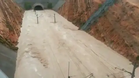 La Dana: así está la vía del tren en Fuente de la Higuera, Valencia La Dana: así está la vía del tren en Fuente de la Higuera, Valencia