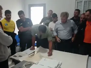 La Guardia Civil coordina a voluntarios para encontrar a un submarinista en Barbate La Guardia Civil coordina a voluntarios para encontrar a un submarinista en Barbate