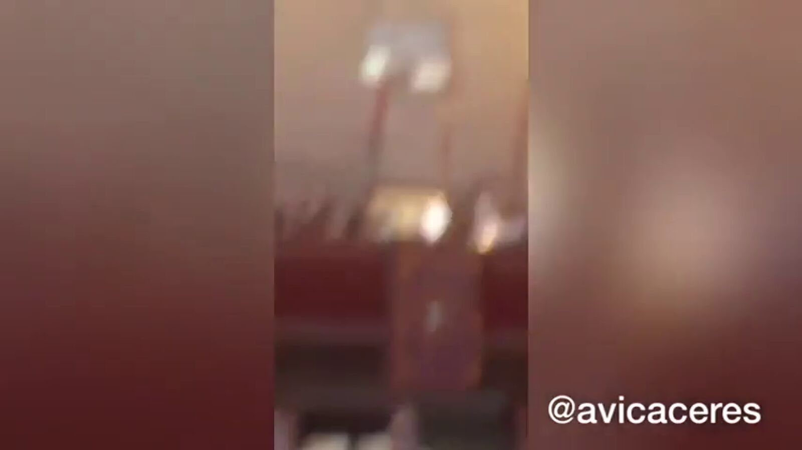 Abucheos y gritos de 
